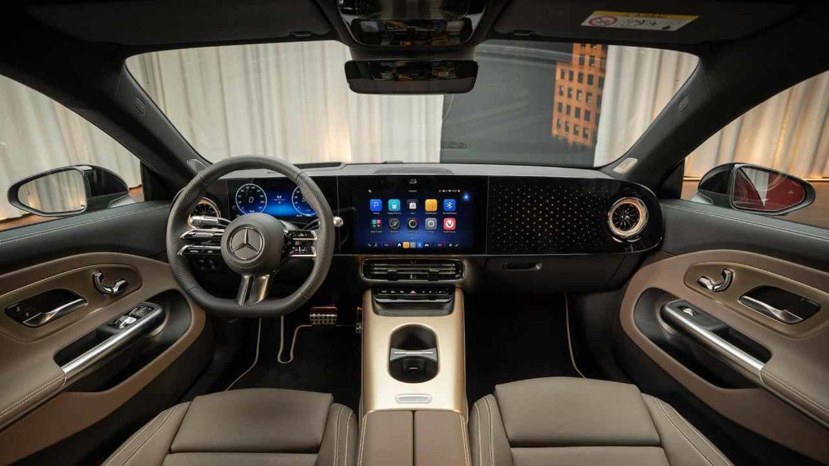 Yeni Mercedes-Benz CLA Resmen Tanıtıldı: İşte Çarpıcı Özellikleri!