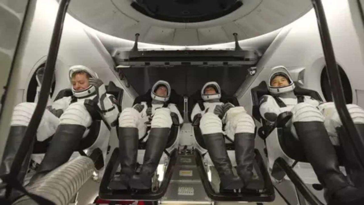 SpaceX 4 Astronotu Uluslararası Uzay İstasyonu’na Gönderdi!