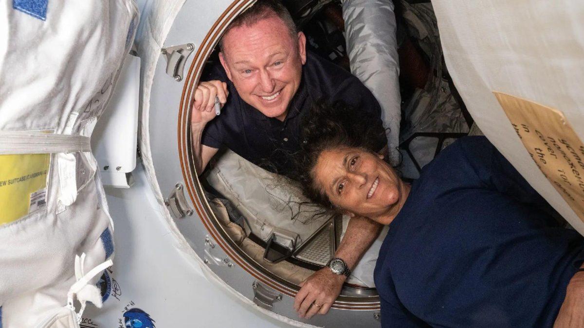 8 Günlüğüne Gidip 9 Aydır Uzayda Mahsur Kalan Astronotları Kurtaracak Araç ISS’e Ulaştı: İşte Dünya’ya Kavuşacakları Tarih!