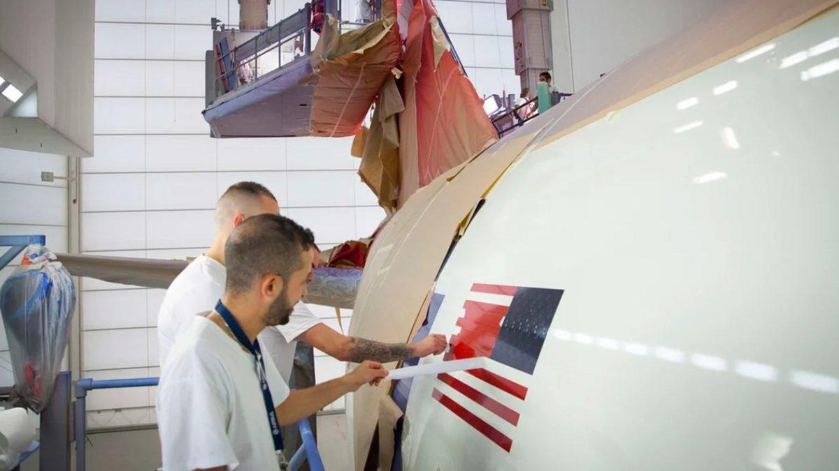 ABD Gibi Bazı Ülkelerin Uçaklarındaki Bayrakların Ters Yönde Boyanmasının Arkasında Hangi Sebepler Var?