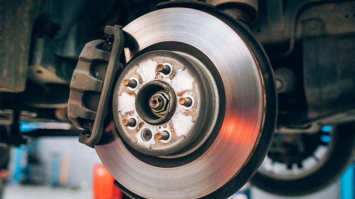 Geleneksel El Frenine Veda: Düğmeli Fren Sistemi Neden Daha Popüler Hâle Geldi?