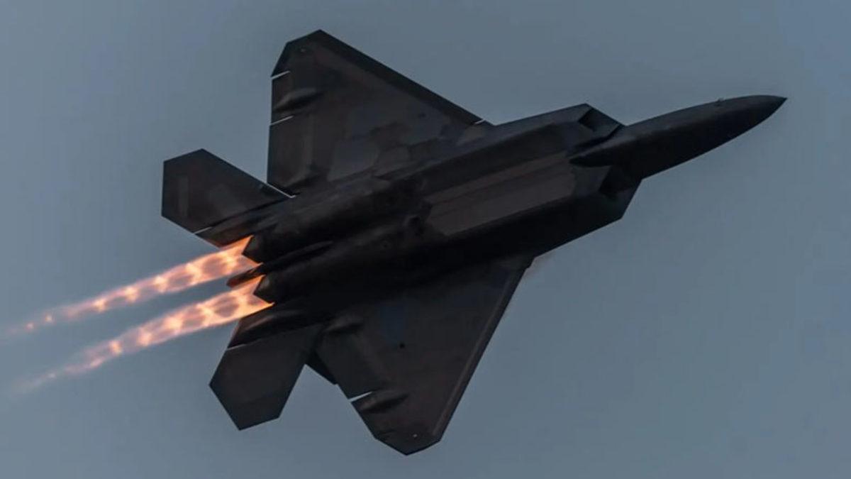 Hayalet Uçaklarda Nasıl Bir Teknoloji Kullanılıyor da Radarda Hiç Görünmüyorlar?