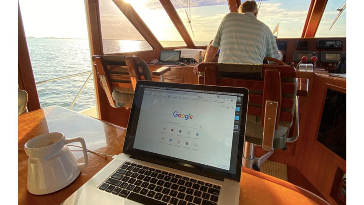 Denizin Ortasındaki Gemilerde Nasıl İnternet Bağlantısı Sağlanabiliyor? Üstelik Karada Bile Altyapı Sorunu Yaşarken!