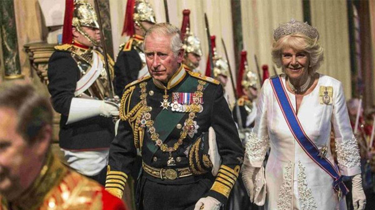 Halkın Söz Sahibi Olması Gereken Bir Çağda 43 Ülkeyi Neden Hâlâ Kral ve Kraliçe Yönetiyor?