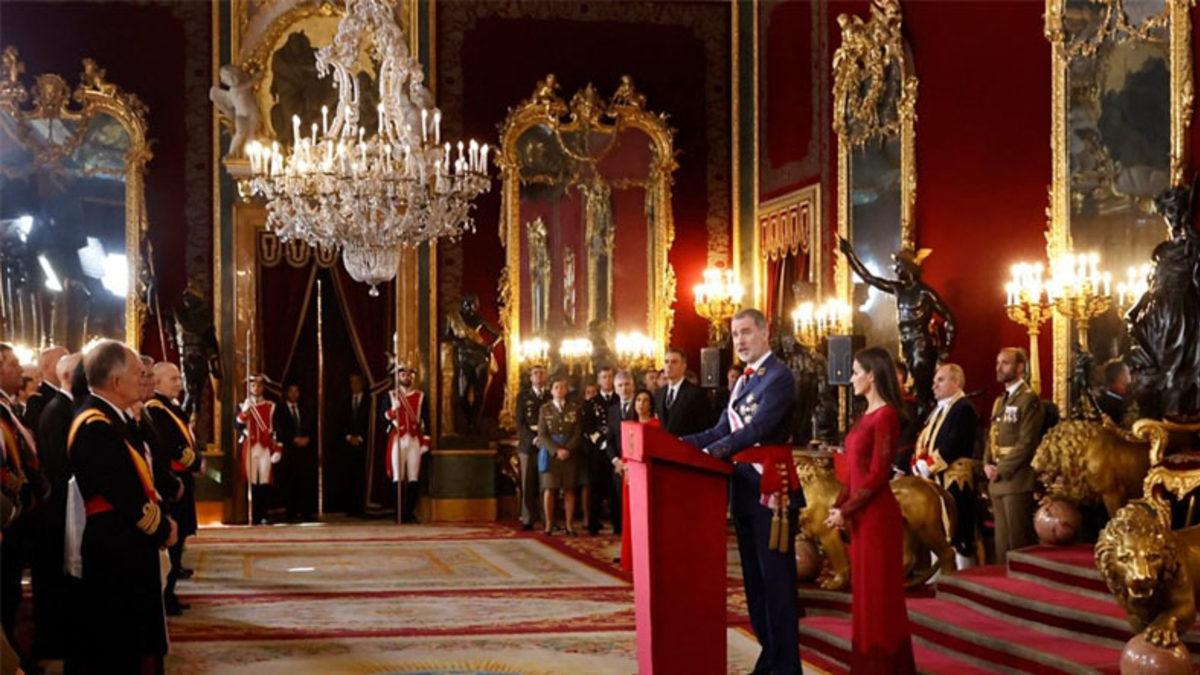 Halkın Söz Sahibi Olması Gereken Bir Çağda 43 Ülkeyi Neden Hâlâ Kral ve Kraliçe Yönetiyor?