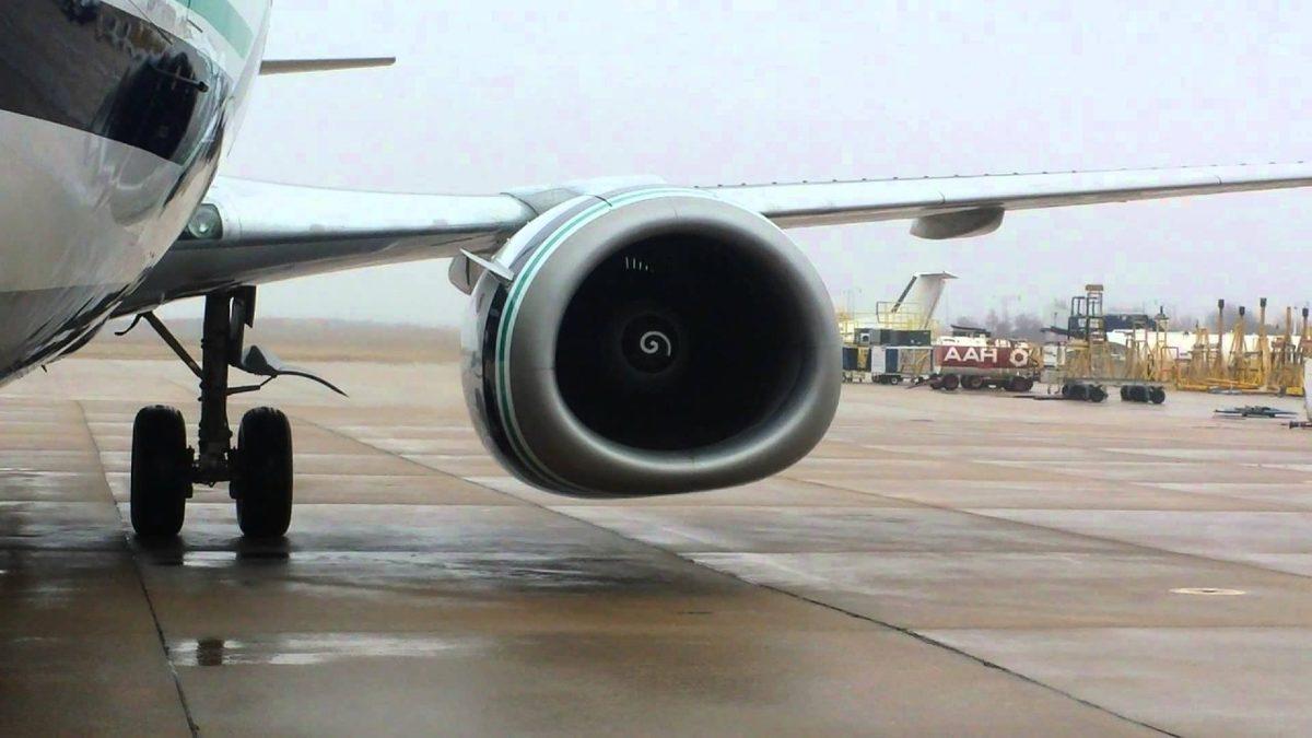Yeni Nesil Boeing 737 Motorları Neden Tam Bir Daire Şeklinde Değil? Altı Özellikle Düz Tasarlanmış!
