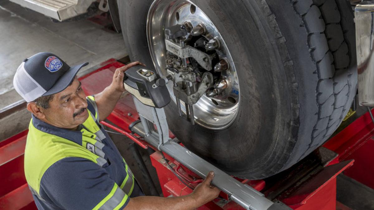 Kamyonların da Tıpkı İnsanlar Gibi Kayropraktik Tedaviye İhtiyaçları Olabiliyor! Nasıl mı?
