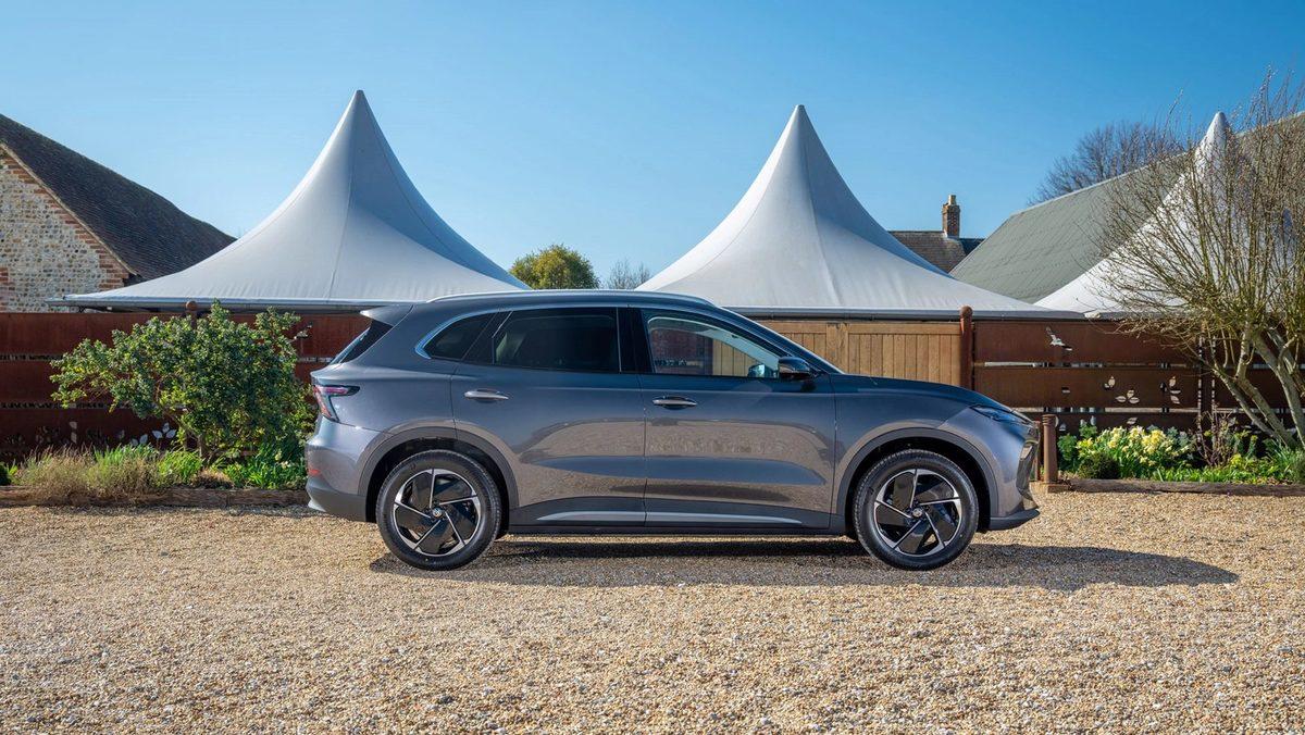 MG, İddialı Bir Fiyatla Gelen Tamamen Elektrikli SUV’u MGS5’i Tanıttı: İşte Özellikleri