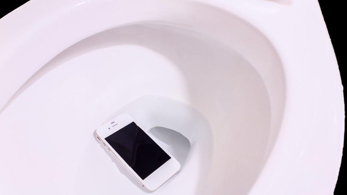 Sürekli Elimizde Olan Telefonlar mı Daha Kirli Yoksa Tuvalet mi? Araştırmayı Okuyunca Tadınız Kaçabilir...