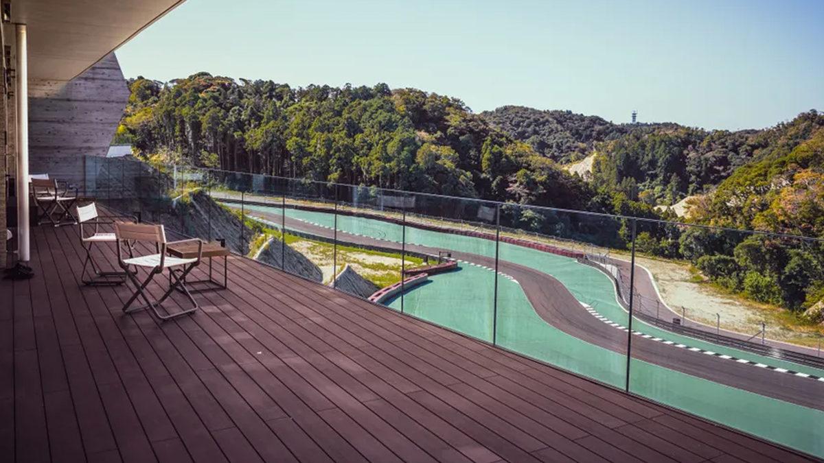 Davet Almadan Giremiyorsunuz: İşte Japonya’nın Ultra Zenginlerinin Oynamaya Geldiği Dünyanın Tek Lüks Sürüş Kulübü