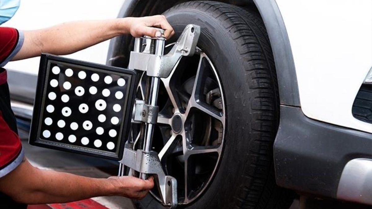 Eğer Sürüş Sırasında Bu 3 Problemle Karşılaşıyorsanız, Arabanızın Rot Ayarlarının Yapılma Vakti Gelmiş de Geçiyor Olabilir!