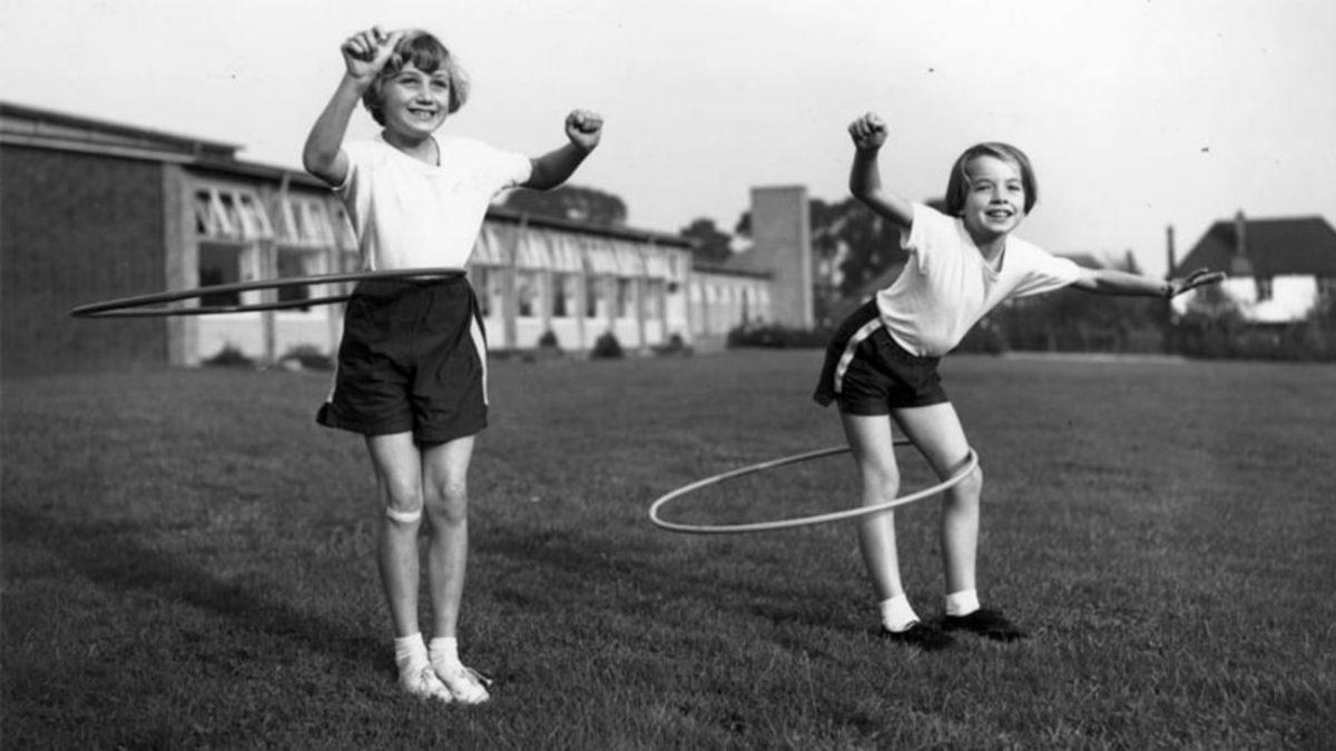 Bir Neslin Eğlence Aracından İbaret Olan Hulahoplar Bakın Bir Dönem Neden İstanbul’da Yasaklanmış!