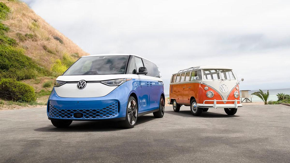 Gören Bir Daha Bakıyor: İşte Eskinin Tarzıyla Geleceğin Teknolojisini Buluşturan Retro Tasarımlı Elektrikli Arabalar