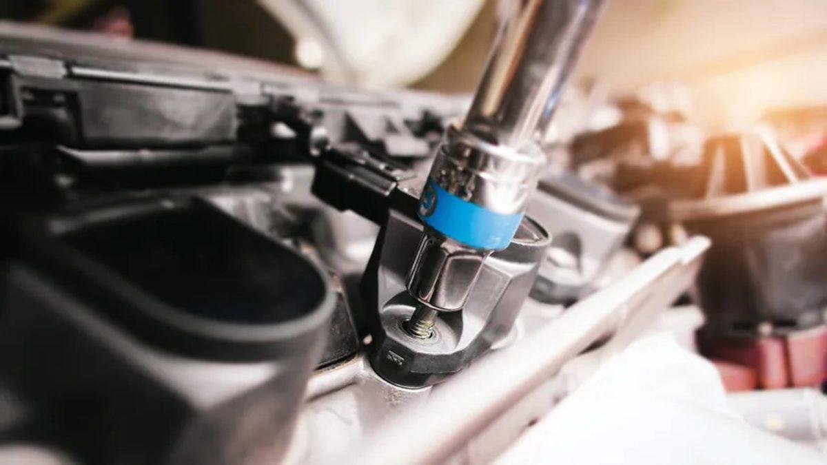 Aracınızın Motorunun Sizi Çok Yakında Yolda Bırakacağına İşaret Eden 5 İpucu