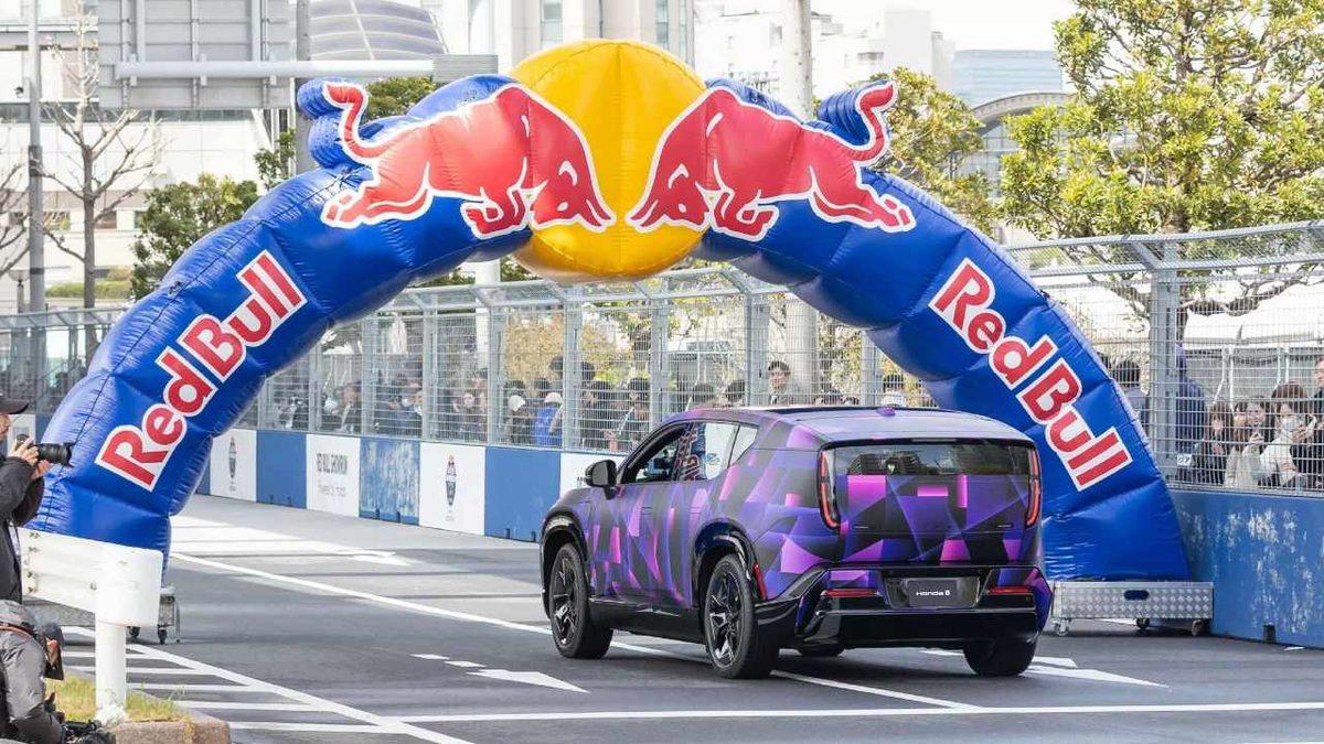 Honda’nın İlk Elektrikli SUV Modeli İlk Kez Gösterildi (Şimdi Bu Güzel mi Çirkin mi?)