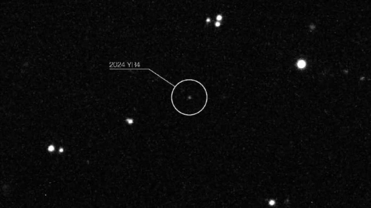 Dünya’yı Teğet Geçen Asteroit Şimdi de Ay’a Doğru Yöneldi!