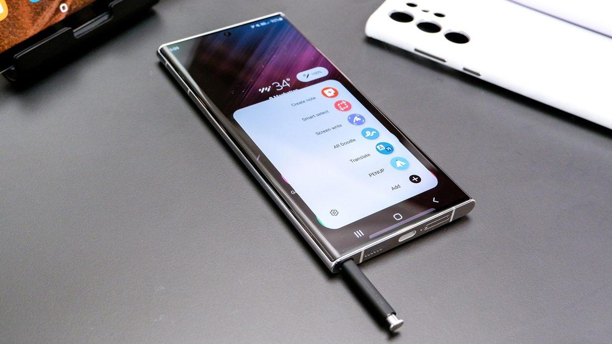 Samsung, Galaxy S26 Ultra ile Birlikte S Pen’in ’Yuvasını’ Yıkıyor (Mecazen Değil Gerçekten)