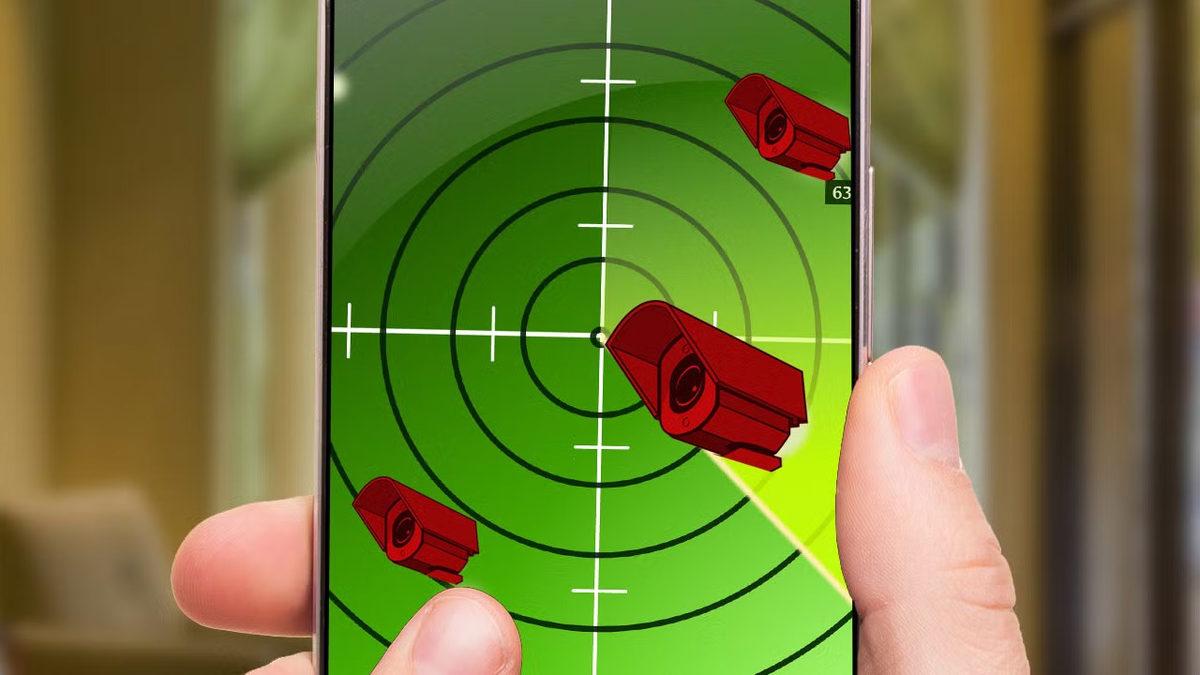 Kaldığınız Odada Gizli Kamera ya da Mikrofon Olup Olmadığını Nasıl Tespit Edebilirsiniz?