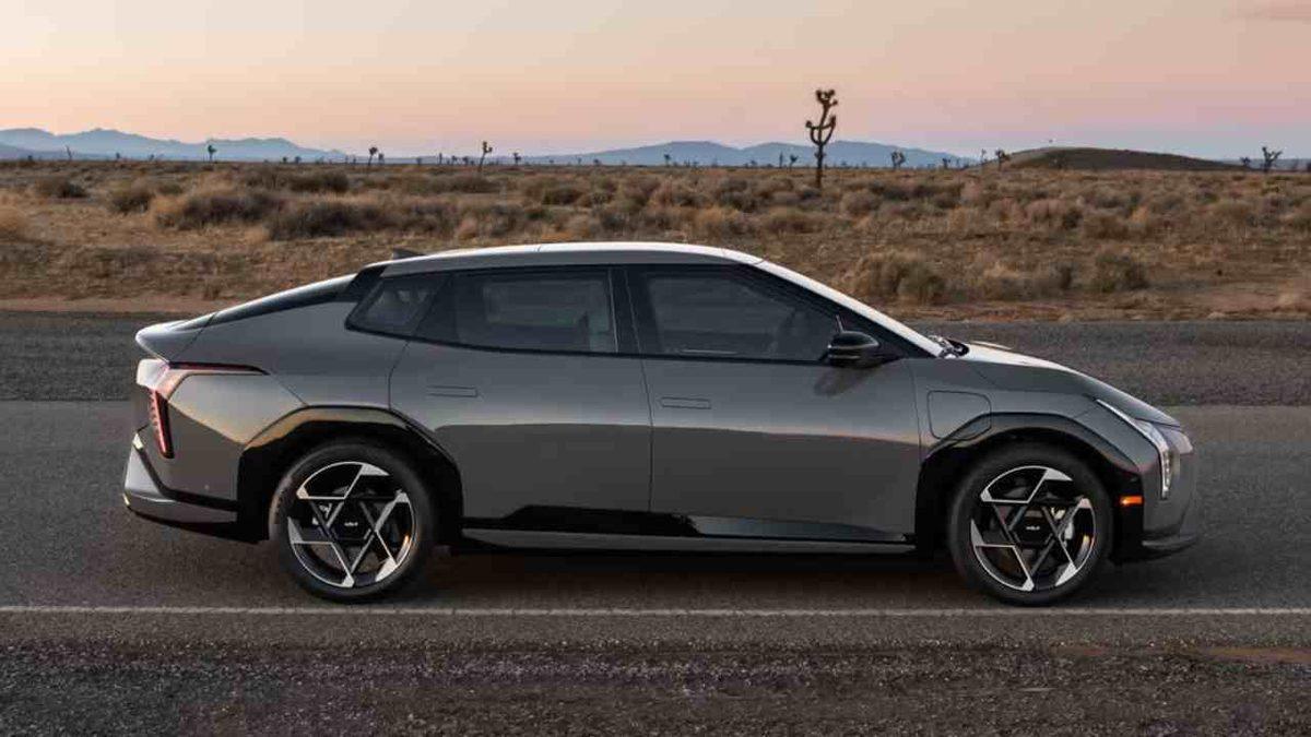 Kia’nın Tamamen Elektrikli Olan İlk Sedanı EV4 Tanıtıldı: İşte Özellikleri!