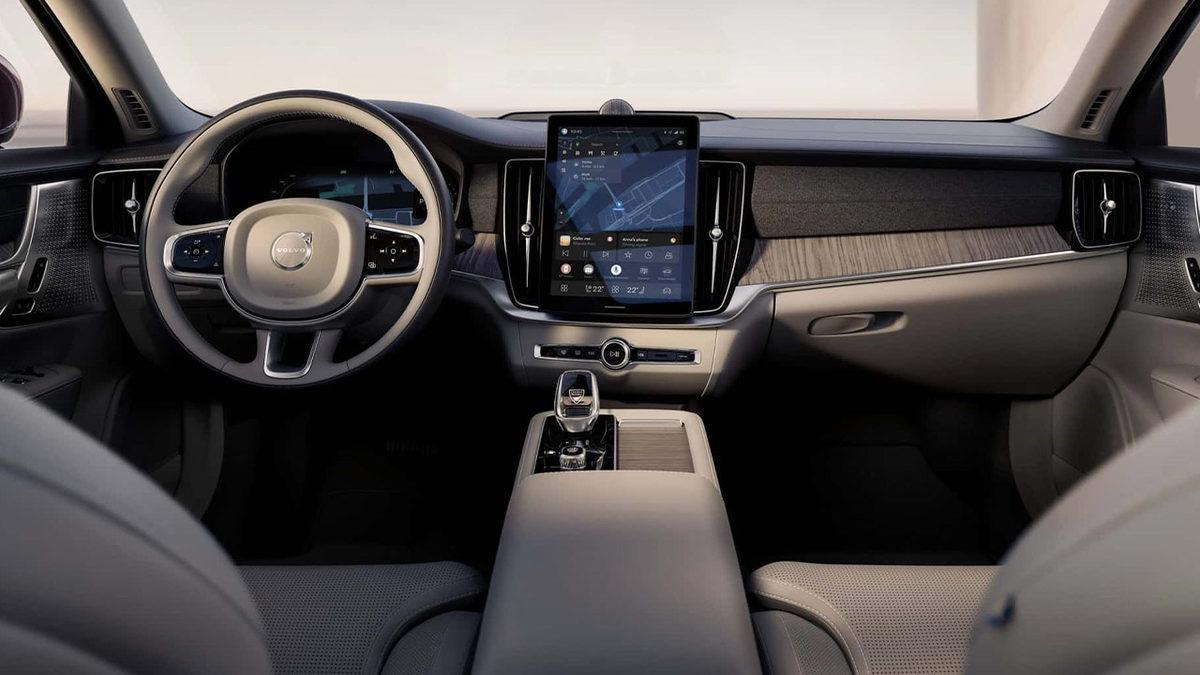 Gerçek Patronun Kim Olduğunu Göstermeye Geldi: 2026 Model Volvo S90 Tanıtıldı