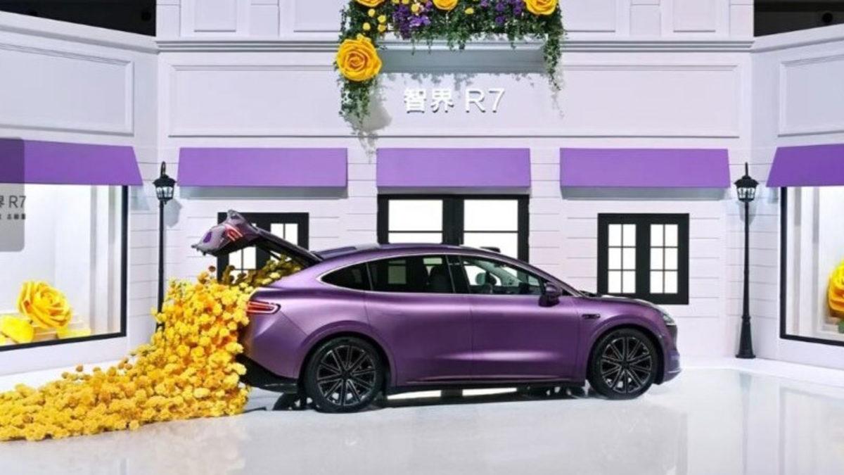 Huawei ile Chery’nin Yenilenen Coupe SUV’u Luxeed R7 Tanıtıldı: Menzili ile Dudak Uçuklatacak!