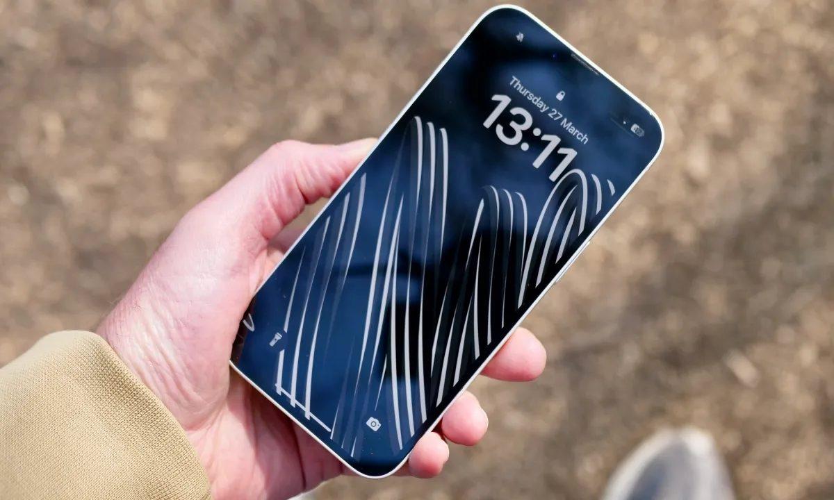 Apple, iPhone 17e’nin Üretimine Başlamaya Hazırlanıyor (Bi’ iPhone 16e’yi Sindirseydik)