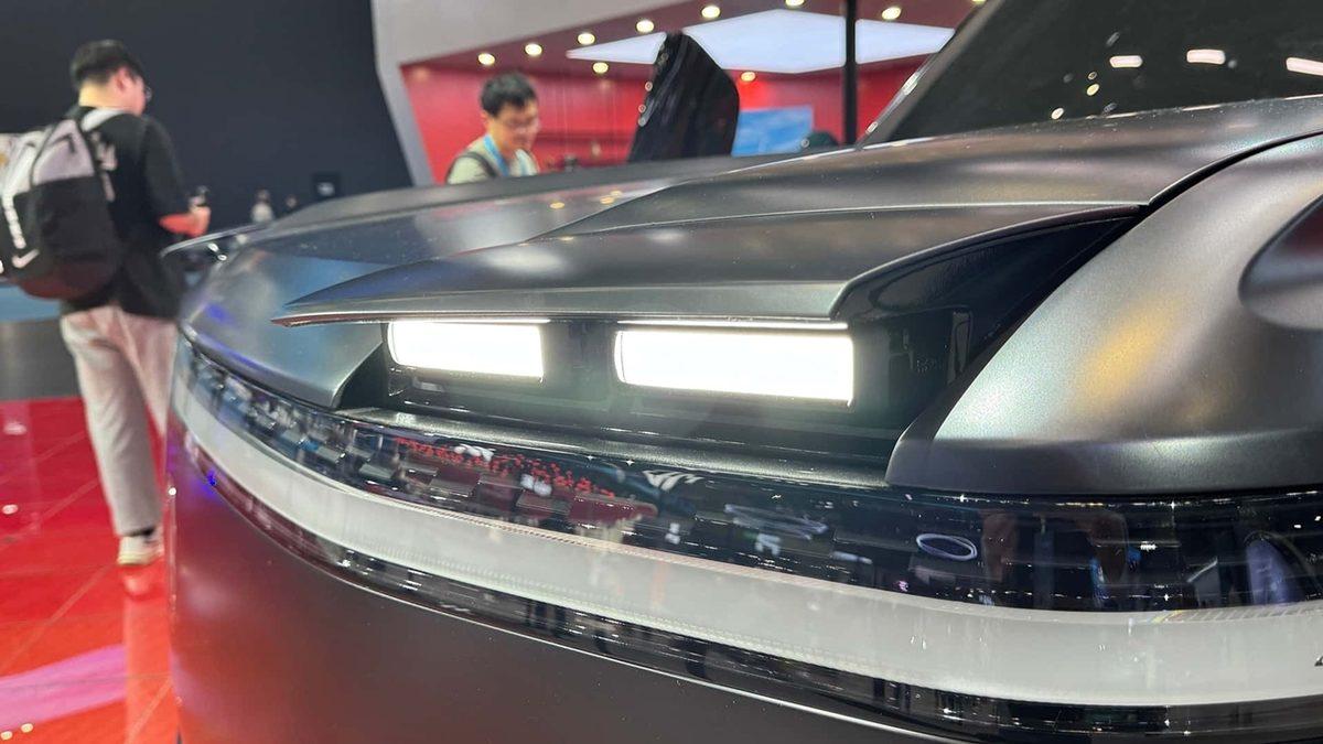 MG, Açılır Kapanır Farlara Sahip Yeni Konsept Otomobili ’Cyber X’i Tanıttı