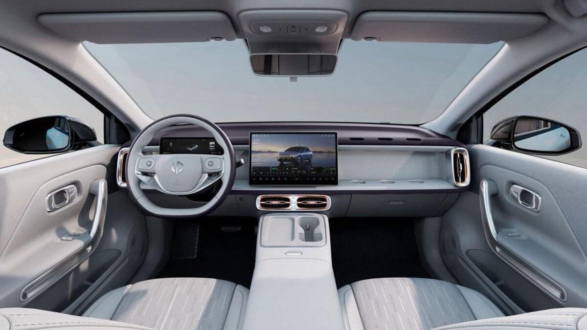 Leapmotor’un Yeni Elektrikli Sedanı B01’in Küresel Fiyatı Açıklandı (Vergili Haliyle Bile Türkiye’nin En Çok Satılan Otomobilinden Ucuz)