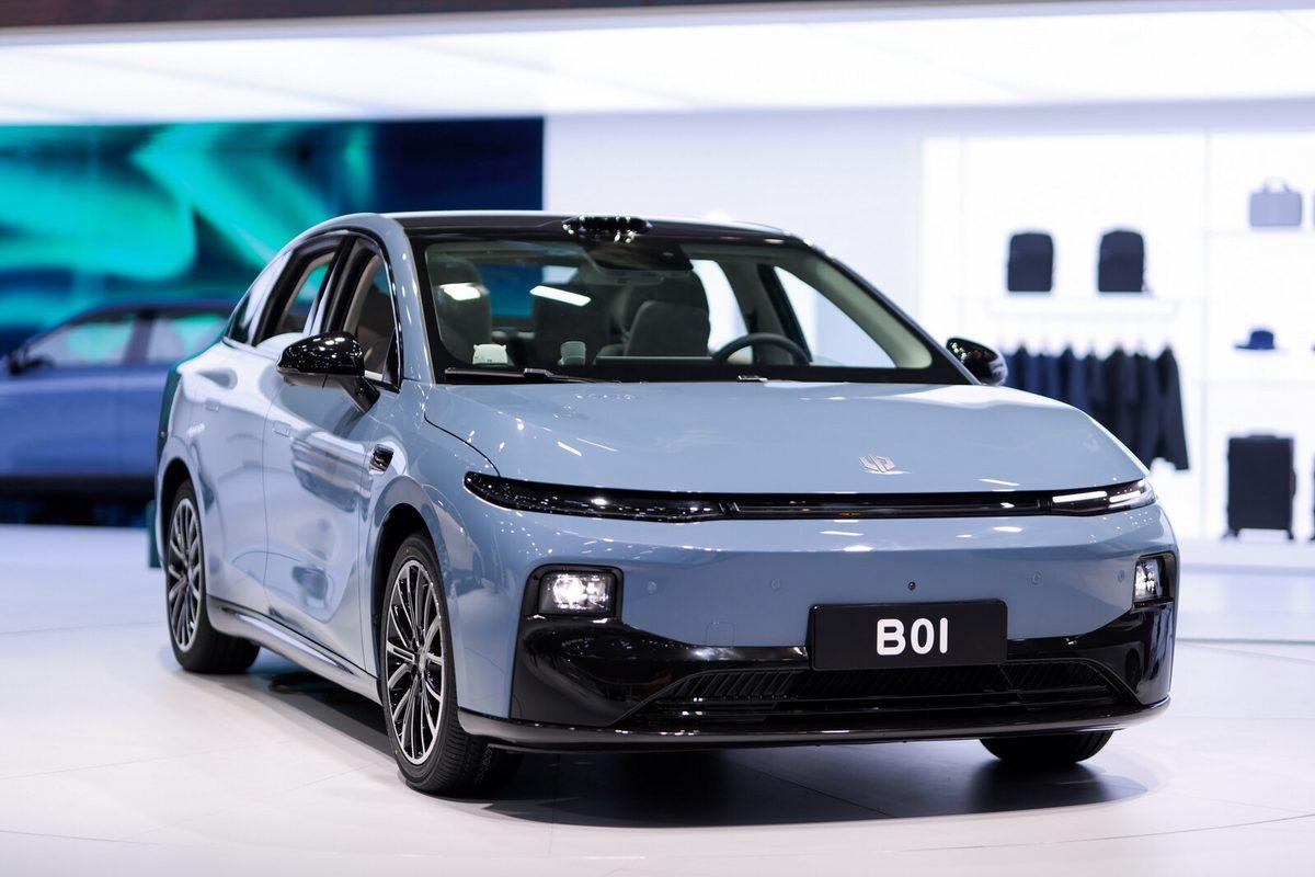 Leapmotor’un Yeni Elektrikli Sedanı B01’in Küresel Fiyatı Açıklandı (Vergili Haliyle Bile Türkiye’nin En Çok Satılan Otomobilinden Ucuz)