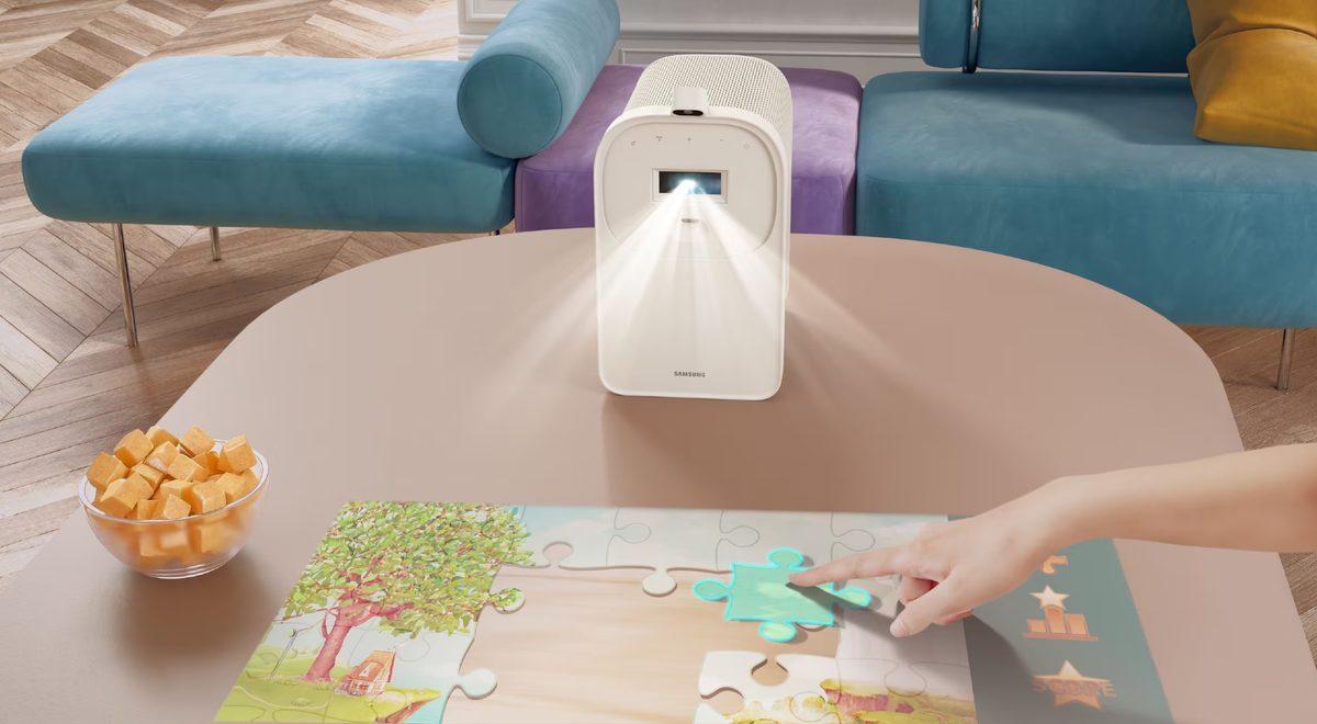 Samsung’un Elinizin Değdiği Her Yeri Dokunmatik Ekrana Dönüştüren Projektörü Duyuruldu