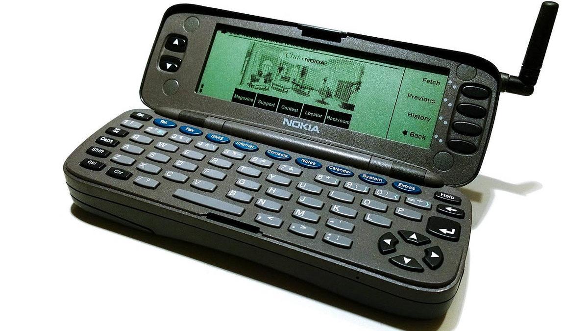 Bugünkü Akıllı Telefonların Öncüsü Olan Nokia 9000 Communicator’ün Kulağa Şaka Gibi Gelen Özellikleri!