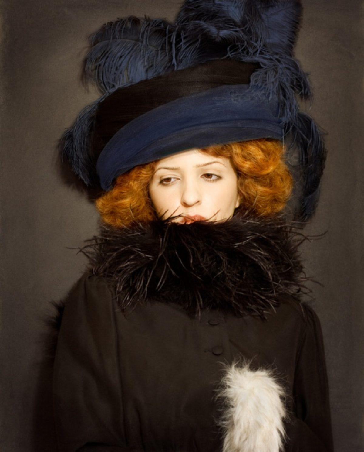 Ünlü Ressamların Resimlerini Gerçeğe Uyarlayan Kadın Sanatçı