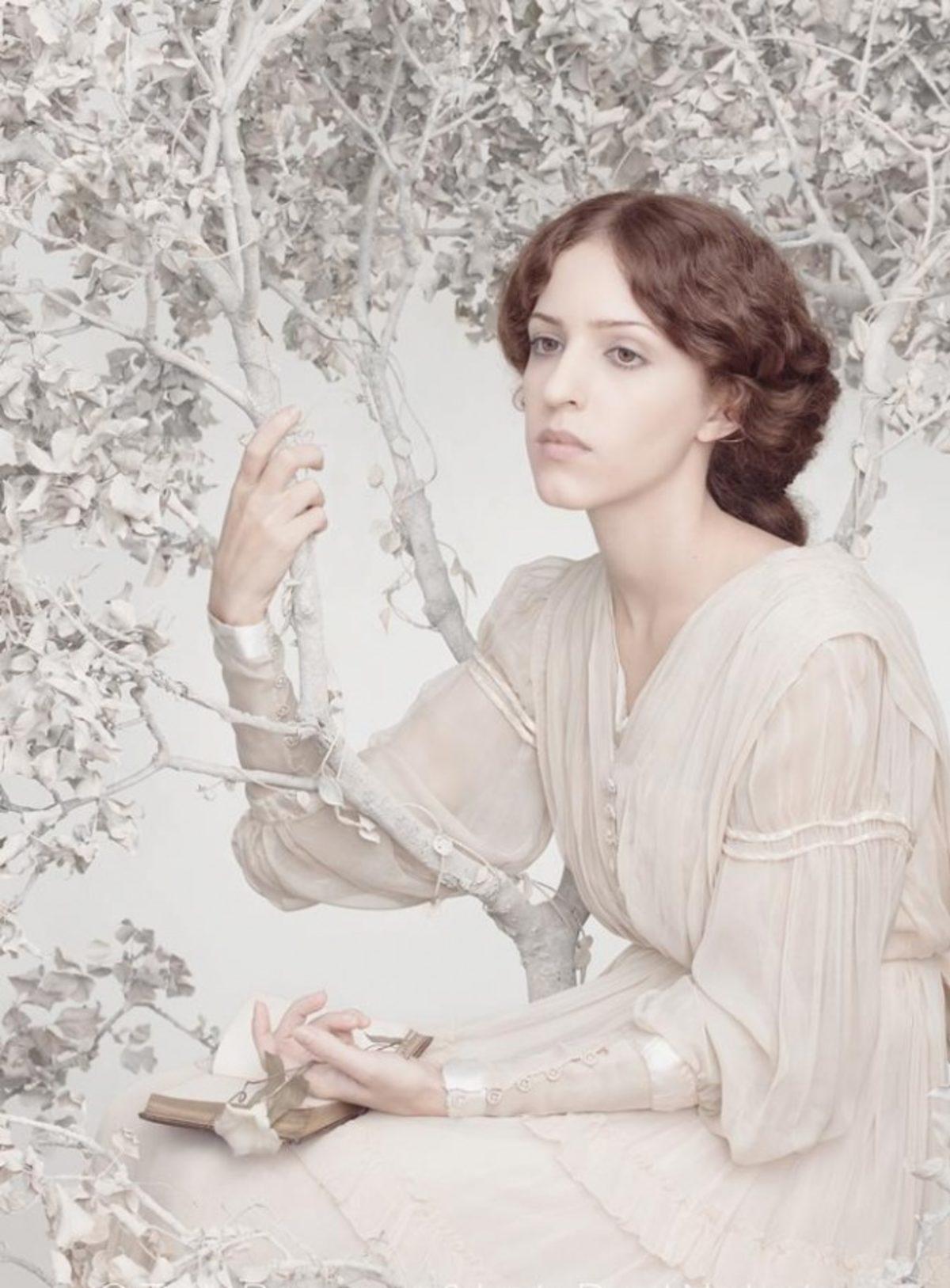 Ünlü Ressamların Resimlerini Gerçeğe Uyarlayan Kadın Sanatçı