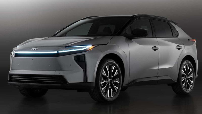 Toyota’nın Yeni Elektrikli Otomobili "bZ" Tanıtıldı (Nihayet Aktivasyon Kodu Gibi Olan İsmi Değişti)
