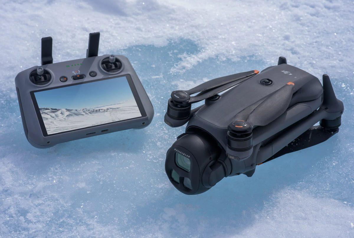 DJI, Her Bir Detayı Ayrı Güzel Olan Yeni Drone’u Mavic 4 Pro’yu Tanıttı: Daha Yüksek Menzil, Yeni Kameralar ve Dahası