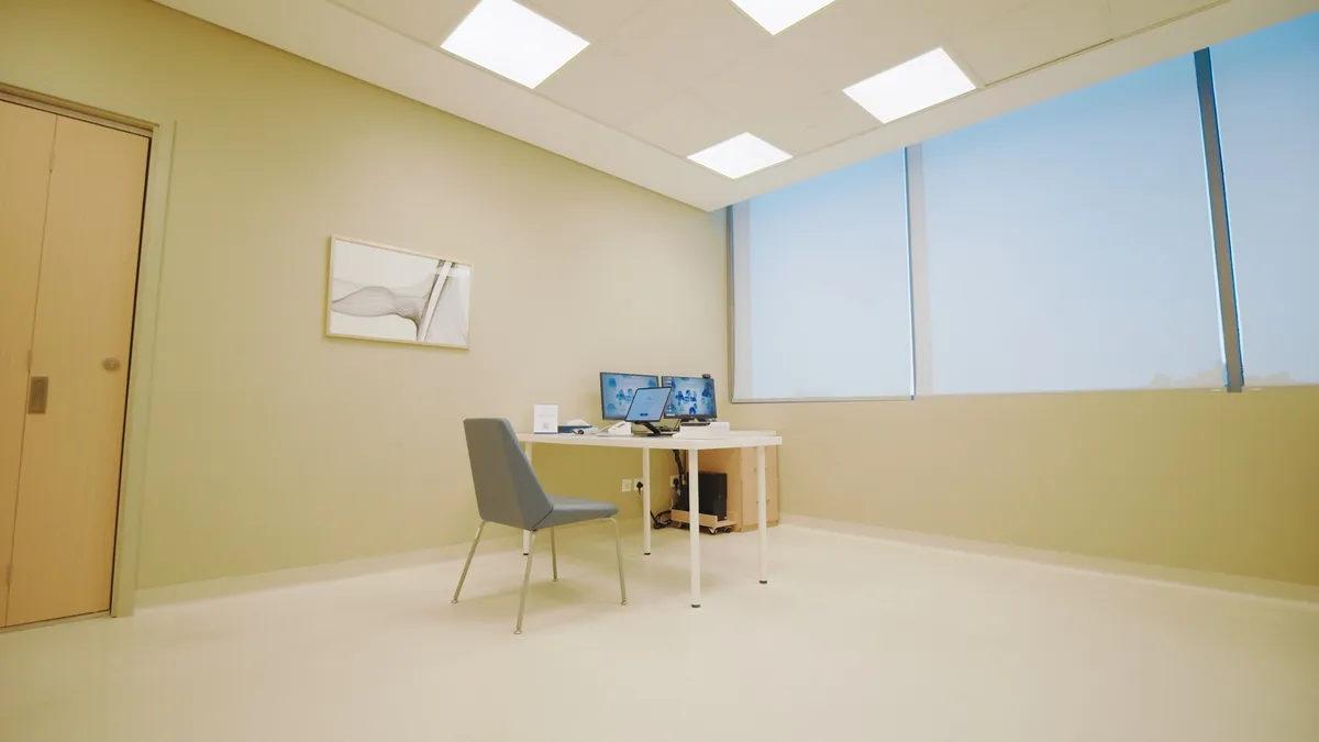 Dünyanın İlk Yapay Zekâ Doktor Kliniği Açıldı: Sanal Doktor, Hastalıkları Teşhis Ediyor, Reçete Yazıyor!