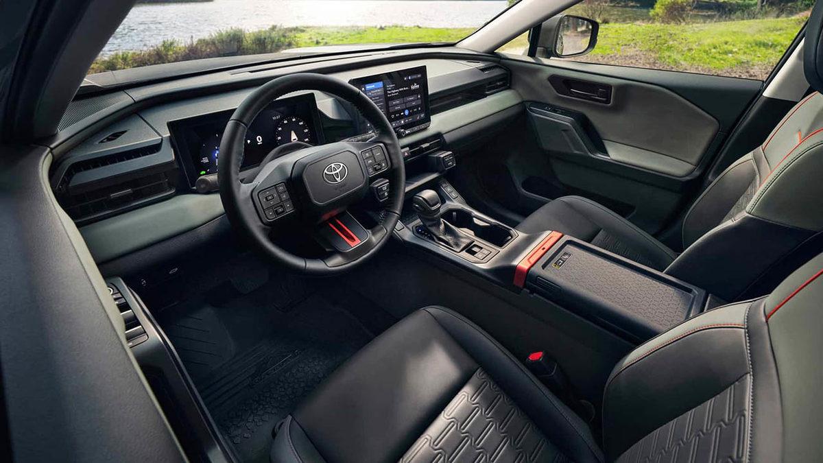 Ultra Lüks SUV Yeni Toyota RAV4 Tantıldı: Daha Güçlü, Daha Modern!