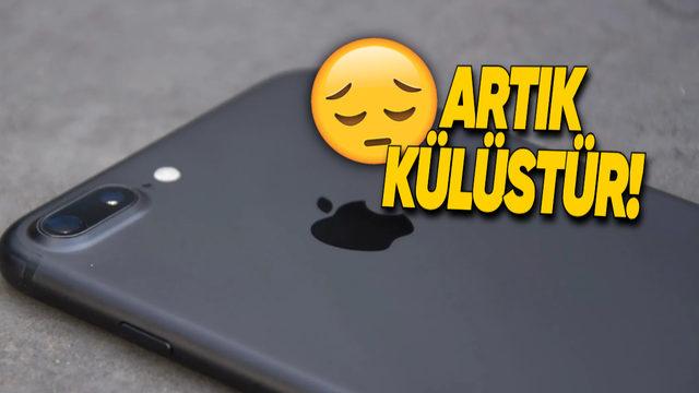 Birer Birer Masadan Eksiliyor Dostlar: Apple, Çok Sevilen 2 iPhone Modelini Külüstür İlan Etti