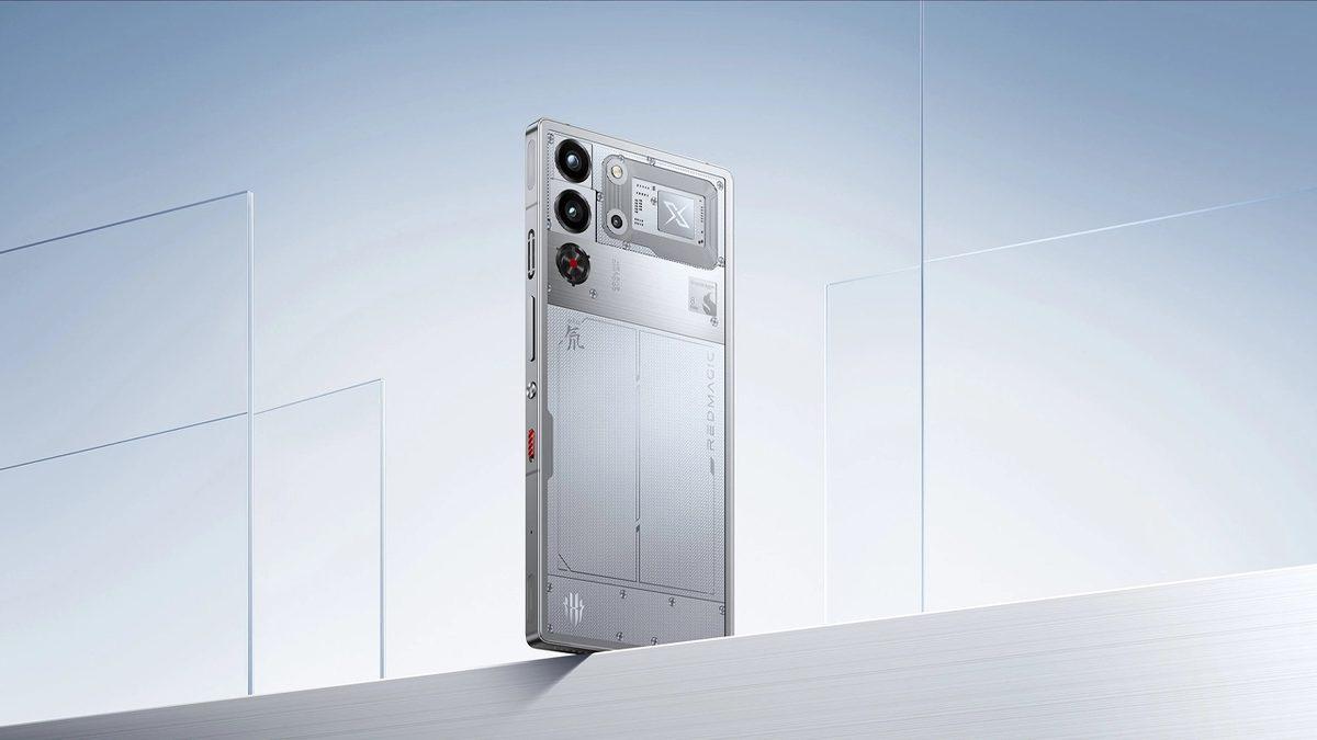 Steam Kütüphanenizdeki Oyunları Bile Oynayabileceğiniz Oyuncu Telefonları Red Magic 10S Pro Serisi Tanıtıldı