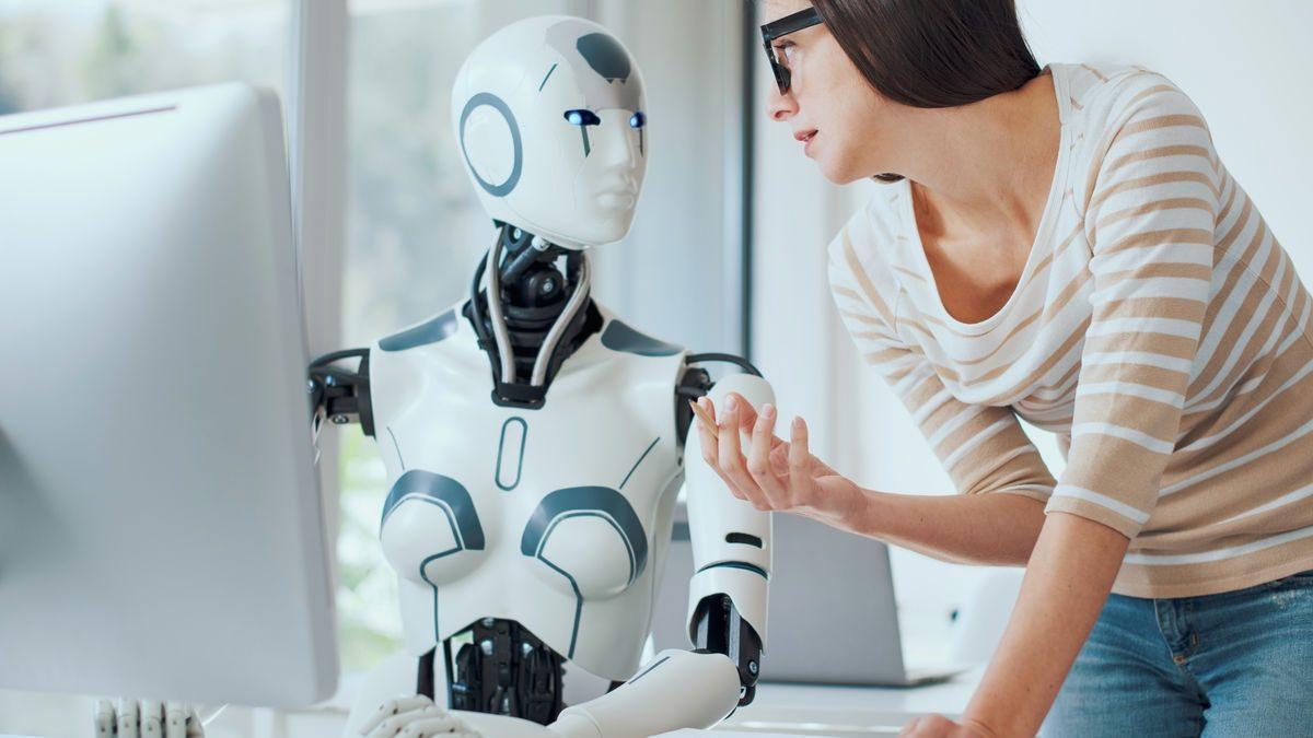 GPT-4 ile İnsanlar Tartışma Testine Girdi: Peki ’Daha İkna Edici’ Olan Kim?