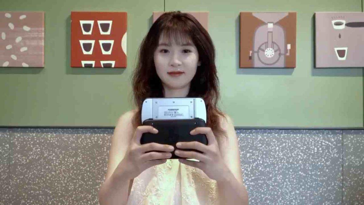 PSP GO’yu Özleyenler İçin Yeni Bir Sürgülü El Konsolu Tanıtıldı