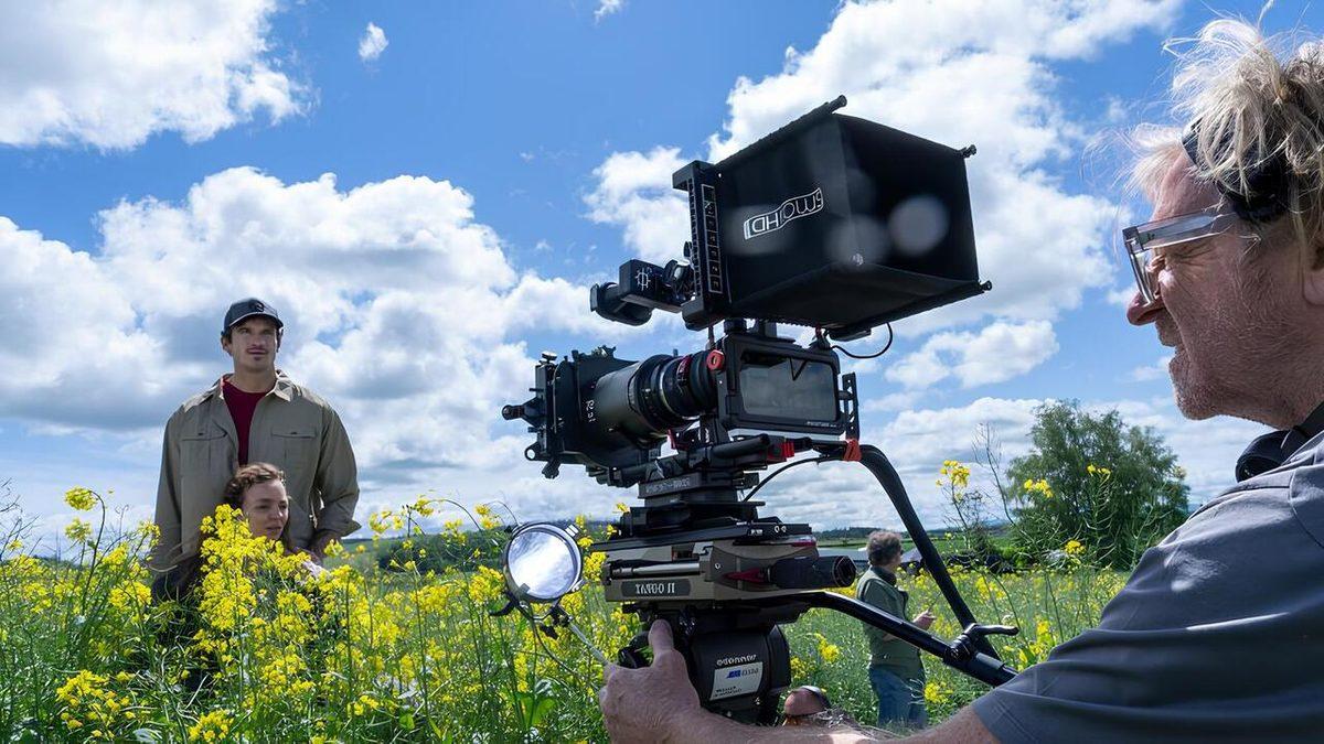 Aynı Anda 20 iPhone ile Çekilen Film 28 Yıl Sonra’nın Kamera Arkası Görüntüleri Paylaşıldı (iPhone Seddi)