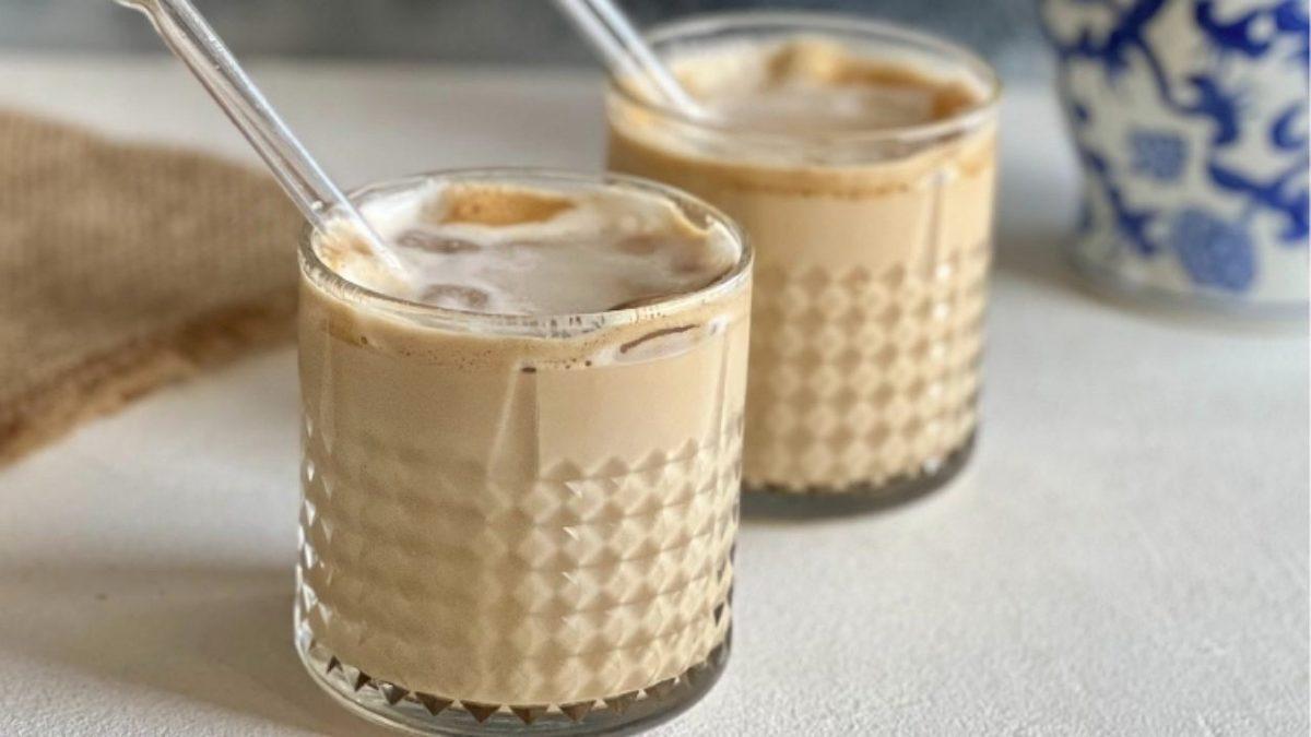 Yaz Boyu Bilgisayar Başında Serinlemenizi Sağlayacak 10 Soğuk Kahve Tarifi