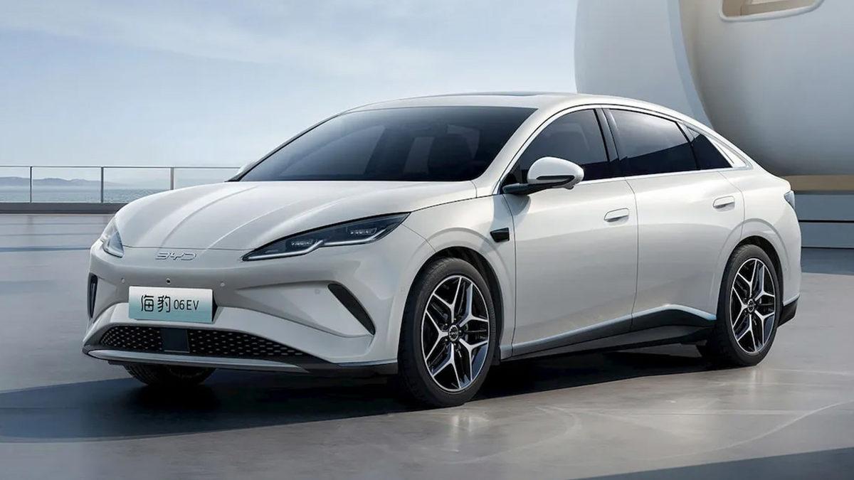 BYD Savaş İstiyor: Egea’nın Yarı Fiyatına Elektrikli Sedan Tanıttı