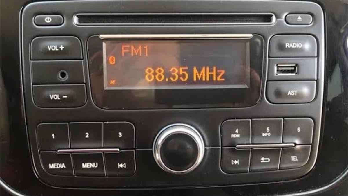 İnsanı Arabasından Soğutan Renault Radyo Kodu Nasıl Girilir? Herkesin Yapabileceği Şekilde Anlattık!