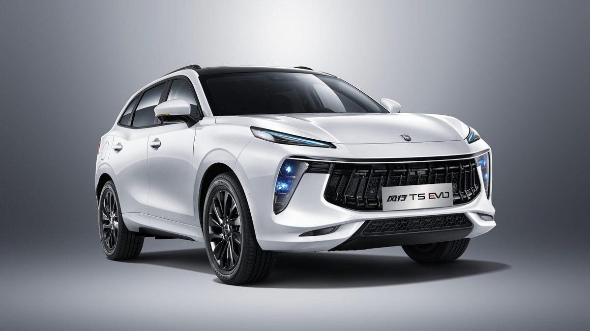 Bir Çinli Otomobil Markası Daha Türkiye’de Satışa Sunuldu: Karşınızda Forthing T5 Evo ve M4 U-Tour!