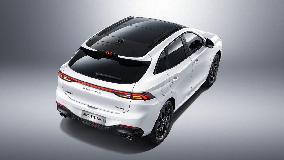 Bir Çinli Otomobil Markası Daha Türkiye’de Satışa Sunuldu: Karşınızda Forthing T5 Evo ve M4 U-Tour!