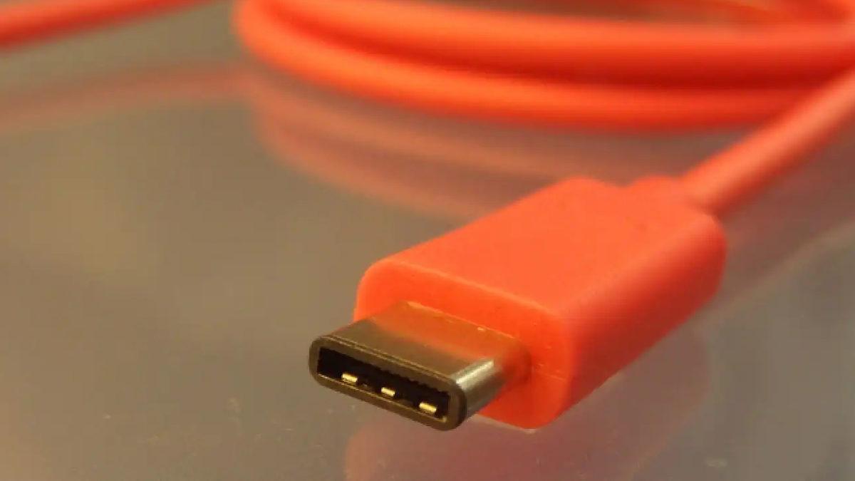 Neden Bazı USB Kablolar Sadece Şarj Eder Ama Veri Aktarmaz?