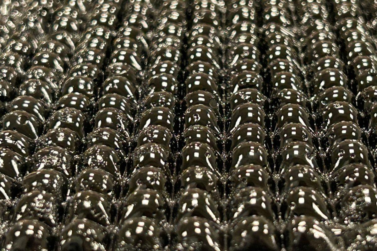 Elektrik ve Filtre Olmadan En Kurak Yerlerde Bile Havadan İçme Suyu Üretebilen Cihaz Geliştirildi