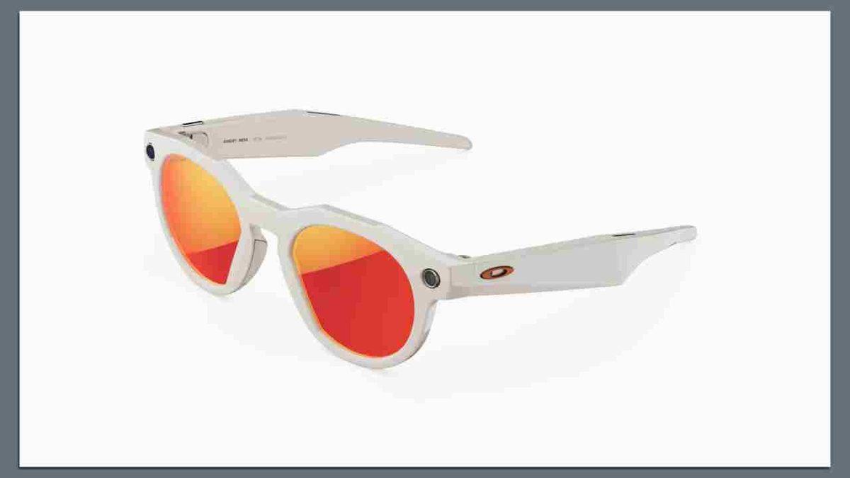 Meta, Oakley İş Birliği ile Yeni Akıllı Gözlüklerini Tanıttı